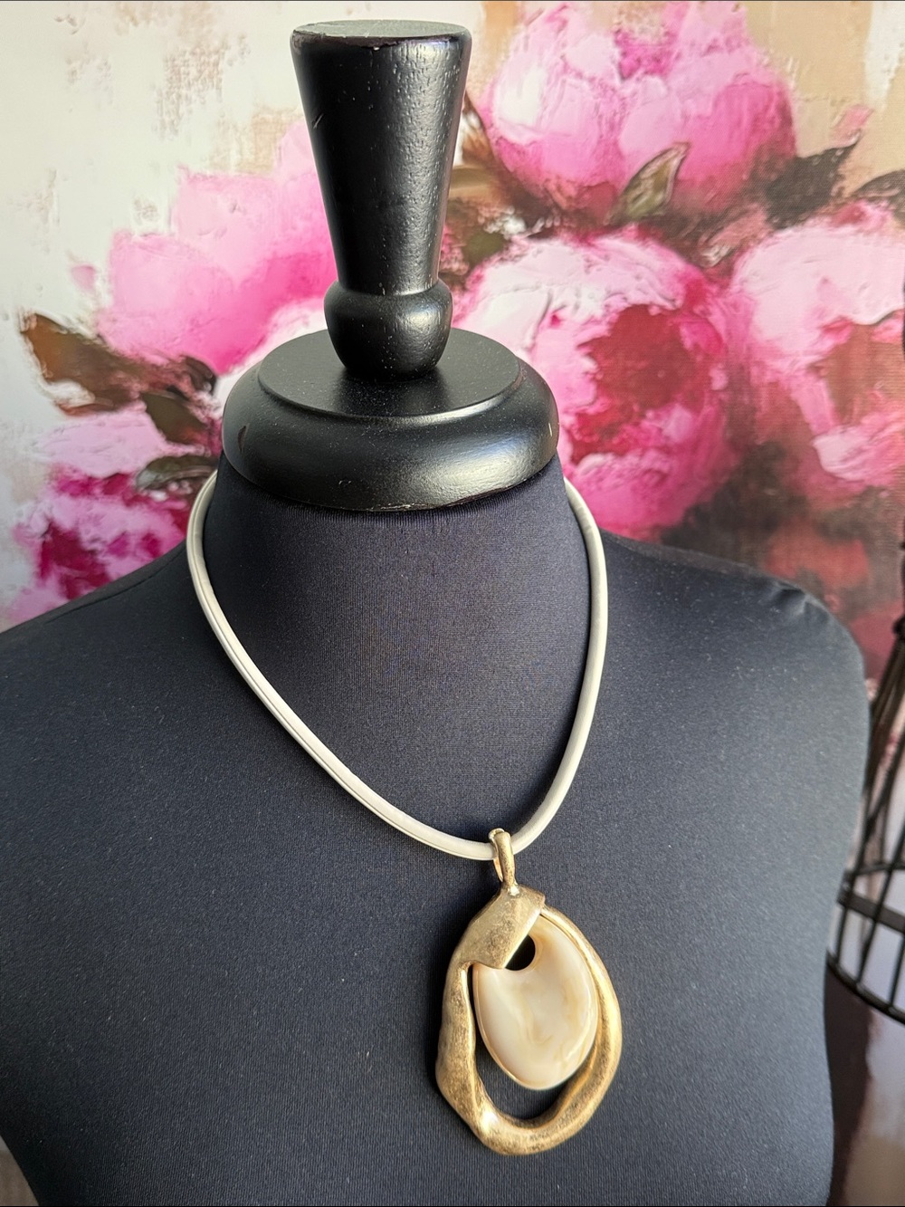 Elegant Satin Gold and Cream Pendant Necklace - Women Jewelry